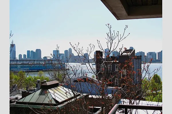 Sold by Stribling | media 14