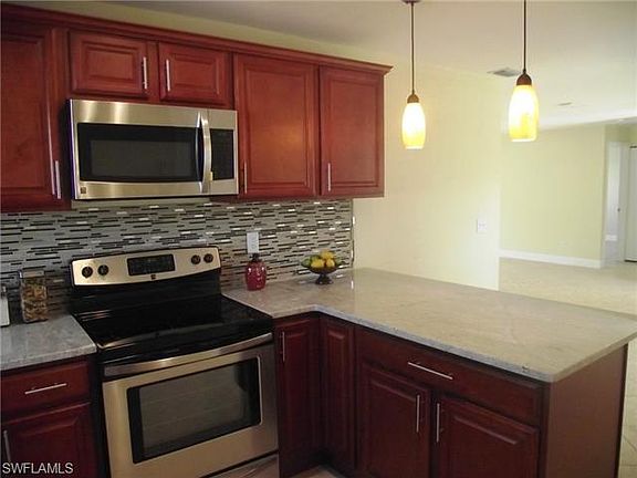 3rd image of 9884 Deerfoot Dr