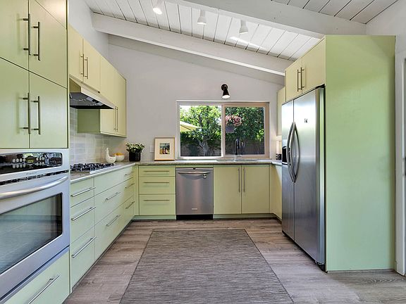 3rd image of 1277 Primavera Dr