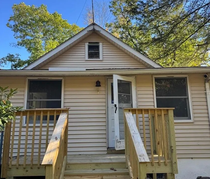 5 Banker Rd