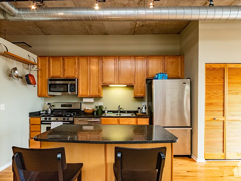6 S Laflin St #818 — Photo 7