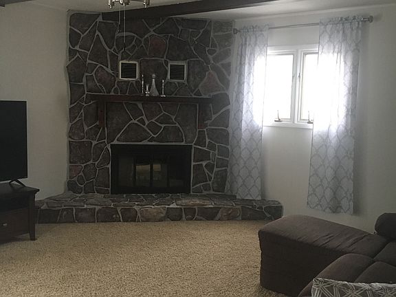 4th image of 1231 Alpine Dr