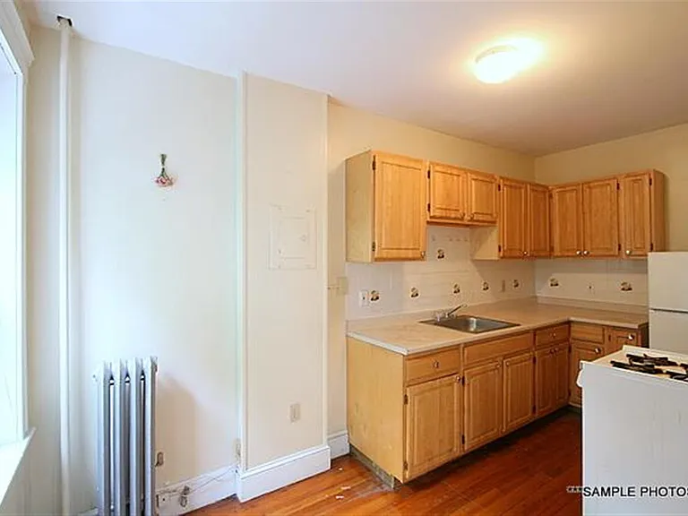 15 Linnaean St #12 — Photo 8