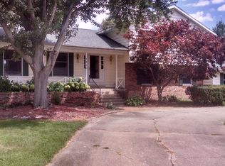 1410 E Rishel Rd, Sturgis, MI 49091