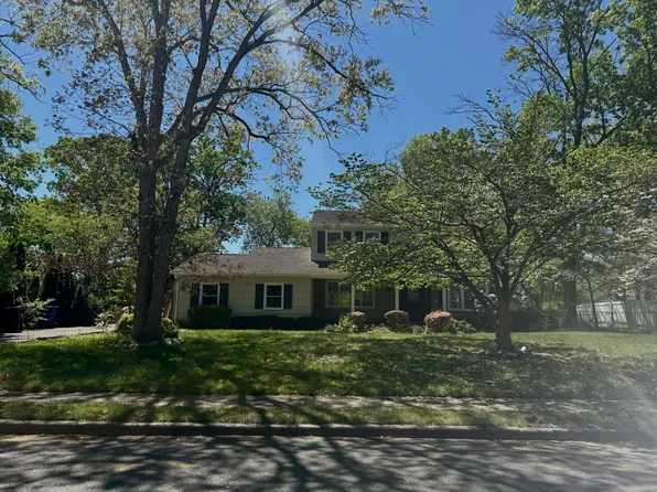 321 Marc Dr, Toms River, NJ 08753