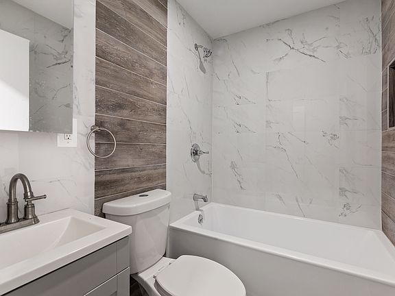 3rd image of 522 Putnam Ave #1