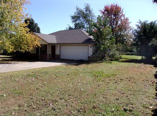 385 Munroe Dr, Springdale, AR 72764
