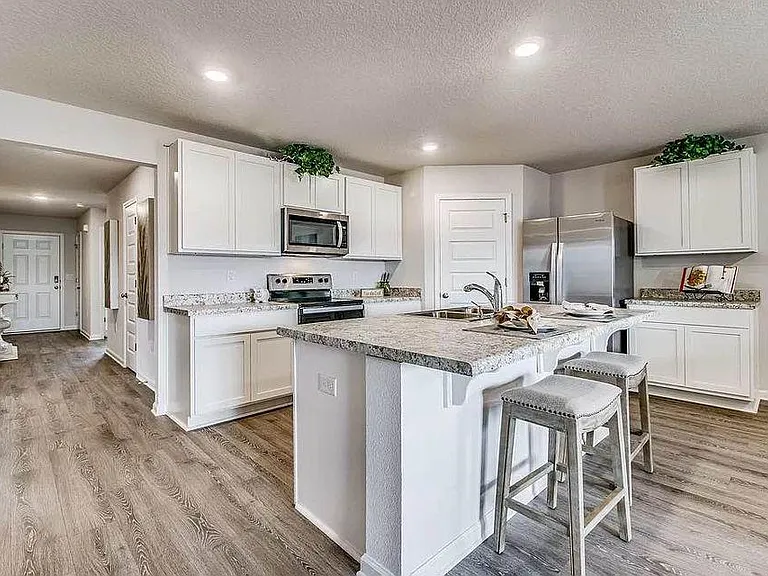 3257A Peach Dr — Photo 3