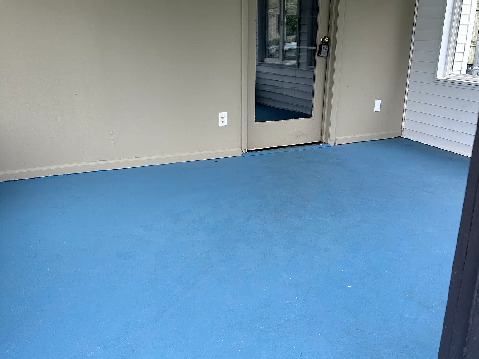 3 bed, 1200 sqft, $1,290 — Photo 2