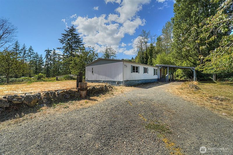 2nd image of 2321 NE Sylvan Way