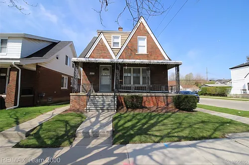 6467 Payne Ave #2 Photo 1