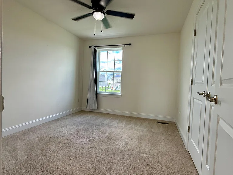 636 McCracken Dr — Photo 17
