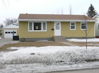 1814 7th Ave N, Grand Forks, ND 58203