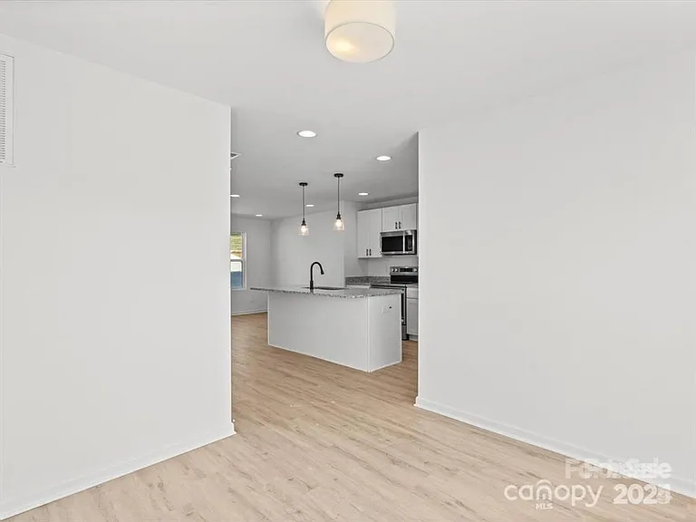 3799 Herman Sipe Rd — Photo 18