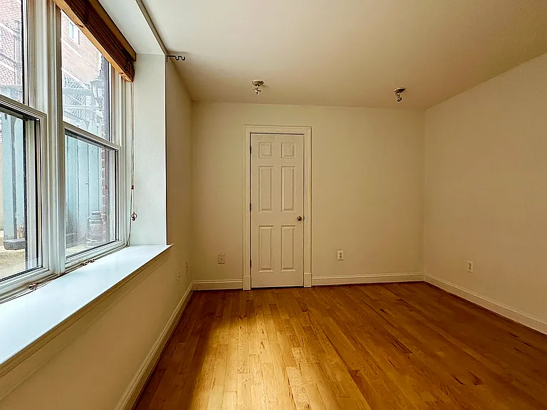 1220 N St NW #1 — Photo 29