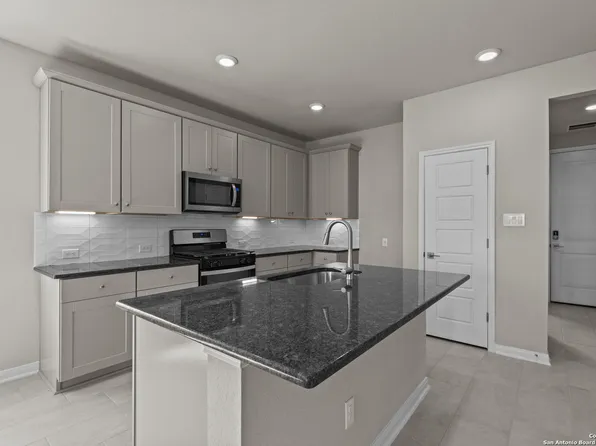 10532 Briceway Bay, Helotes, TX 78023