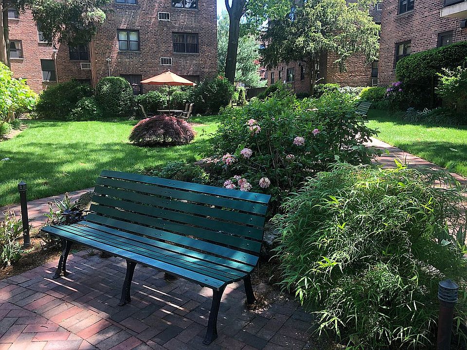 50 Brompton Rd APT 1Q, Great Neck, NY 11021 Zillow