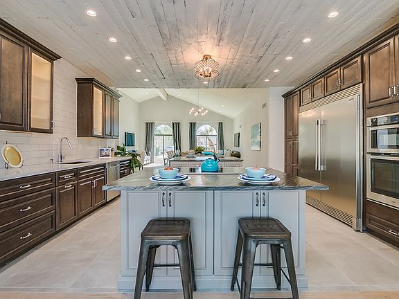 5th image of 8210 E Del Cristal Dr