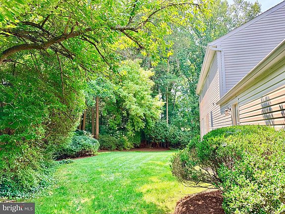 3rd image of 9703 Water Oak Dr