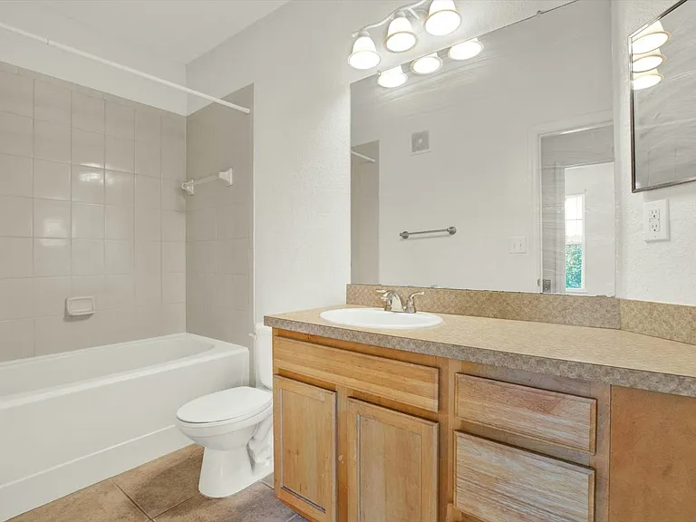 10201 Courtney Palms Blvd #304 — Photo 22