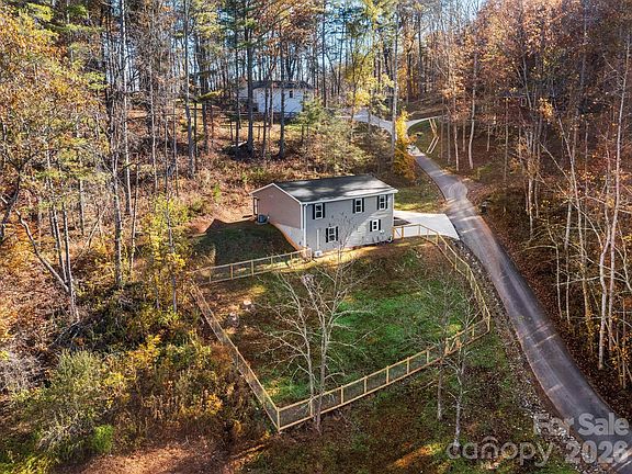 2nd image of 30 Shire Way Ln