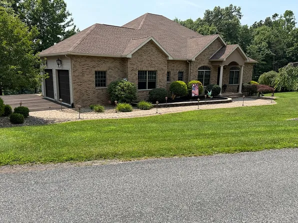 238 E Haas Manor Rd, Sunbury, PA 17801