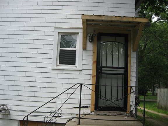 2nd image of 1403 8th Ave #2