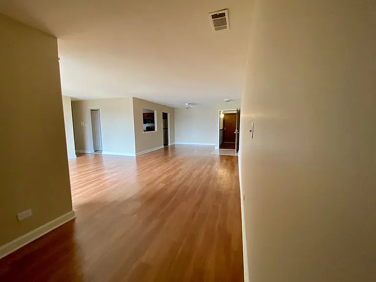 Farmingdale Apartments — Photo 66