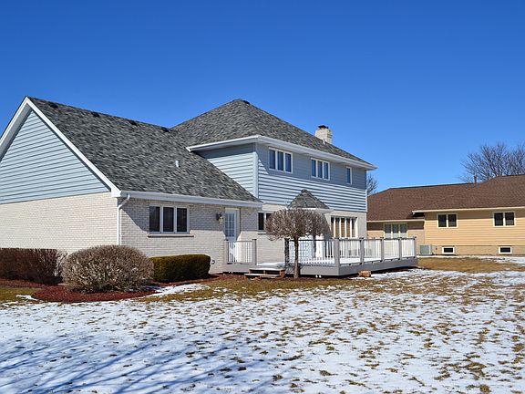 3rd image of 22145 Heritage Dr