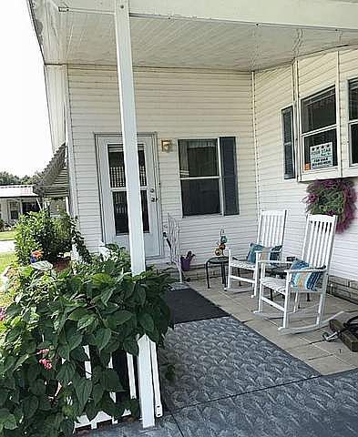 2nd image of 415 Keuka Dr