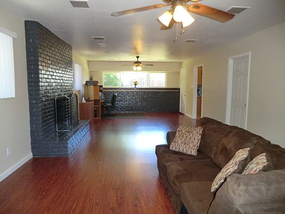 3rd image of 6011 Channing Dr