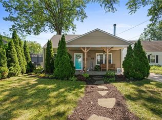 2873 Oakwood Dr, Cuyahoga Falls, OH 44221