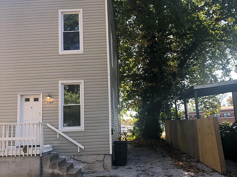 1309 W D St #A — Photo 2