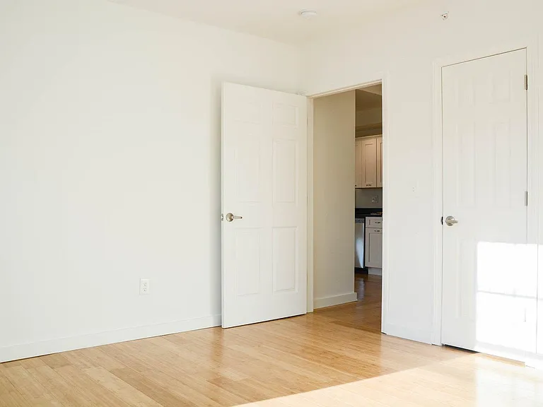 548 Main St #1 — Photo 9