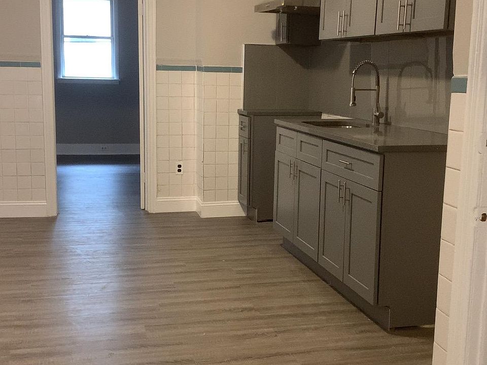 1st image of 2542 S 8th St #1