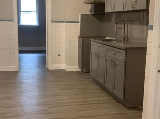 2542 S 8th St #1, Philadelphia, PA 19148