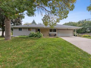 5235 Kimberly Rd, Minnetonka, MN 55345