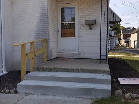 3rd image of 80 W 2nd St