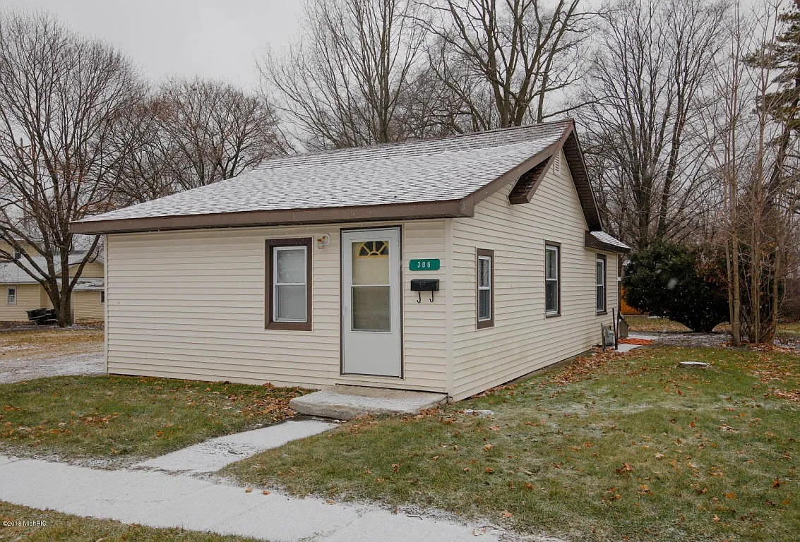 306 N Park St photo 1