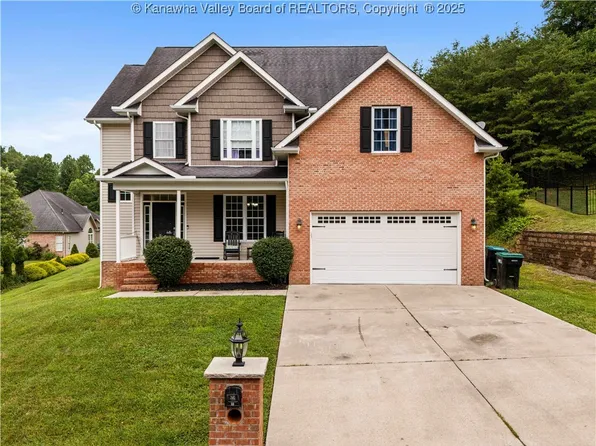 35 Hyde Park Rd, Winfield, WV 25213