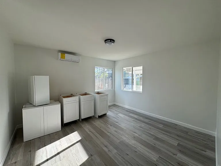 5428 Sale Ave — Photo 10