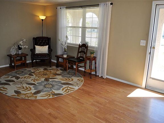 5th image of 3819 Cedarwood Dr