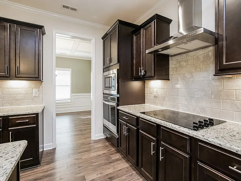39 Grand Manor Ct — Photo 9