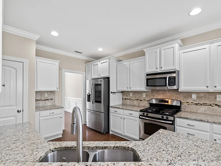 4103 Plum Branch Dr — Photo 15