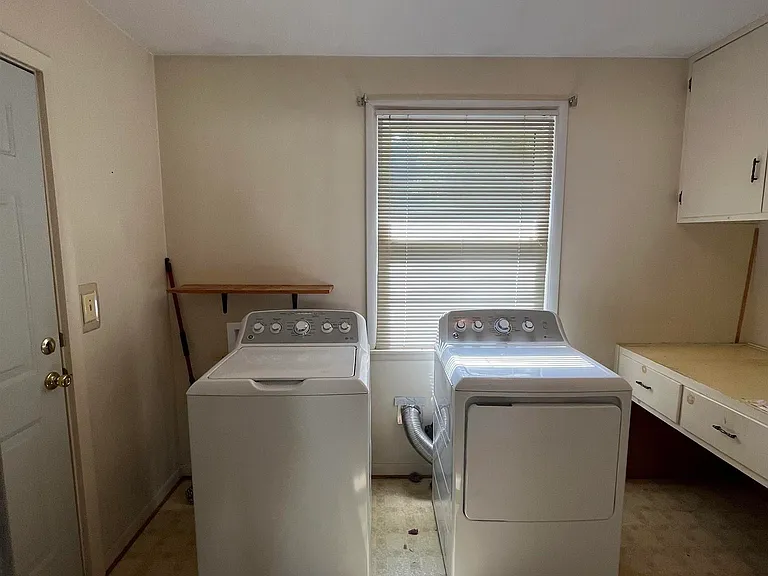 415 Harolds Dr NW — Photo 23
