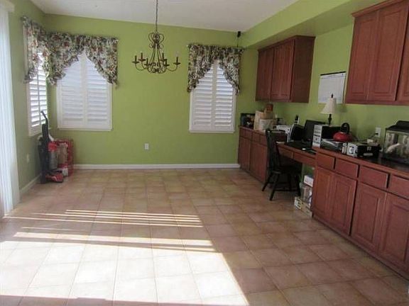 Kitchen/dining area