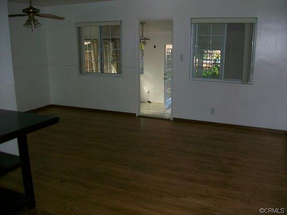 3rd image of 15509 S Berendo Ave