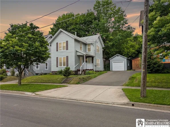 1240 Prendergast Ave, Jamestown, NY 14701