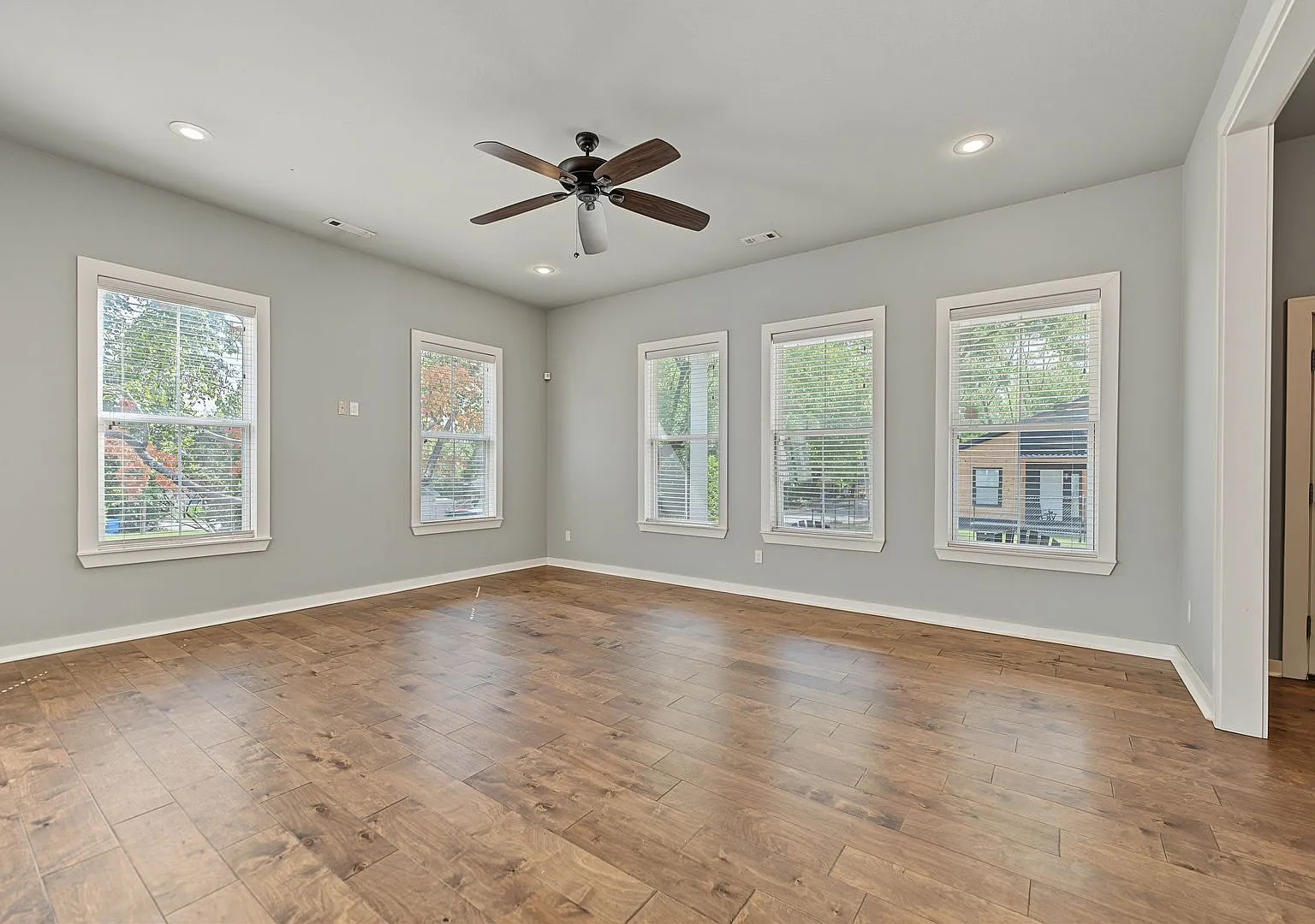 3 Bedroom Fayetteville Home Just Minutes to Dickson Street & Downtown Fayetteville — Photo 4