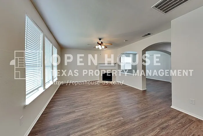 10005 Chadbourne Rd — Photo 4
